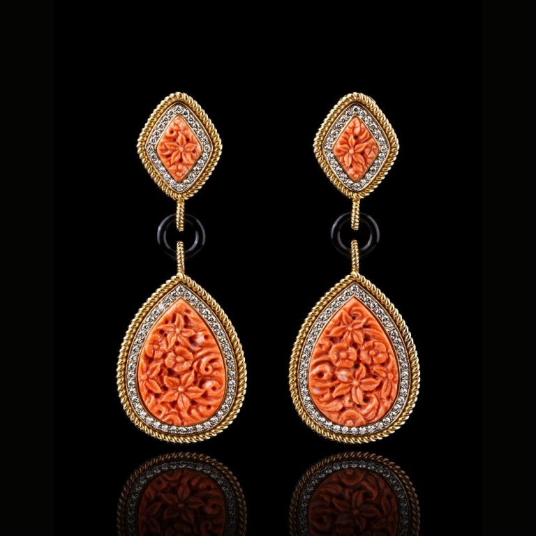 Medea, Hard stone and diamond earrings